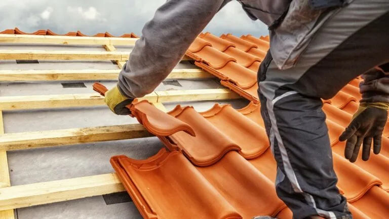 Couvreur dans le Gard — rénovation de toiture et couverture